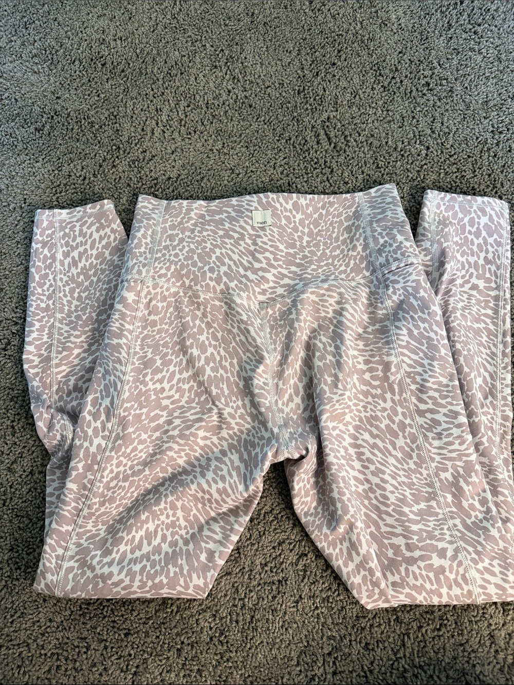 Vuori Blush Leopard High Rise Leggings